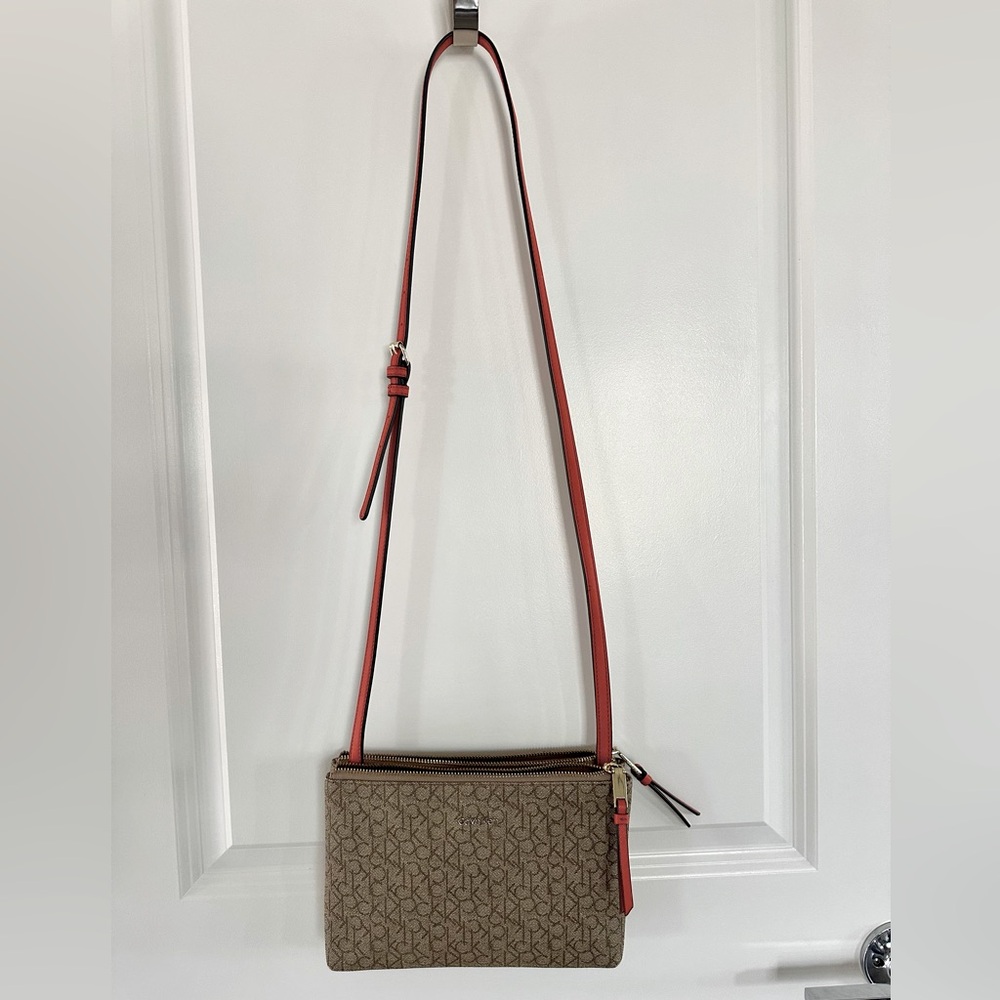 NWOT Calvin Klein crossbody with CK logo